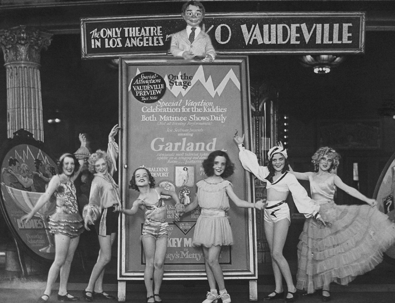 The Retro Natural All About Vaudeville